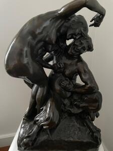 Jef Lambeaux, nymphe, enfant et faune, bronze àpatine brune/verte, inspiré d’un plâtre de 1884, dim:  59x38x30