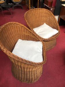 Paire de fauteuil coque en rotin, ca 1970 73x76 cm, état impeccable et jolie patine